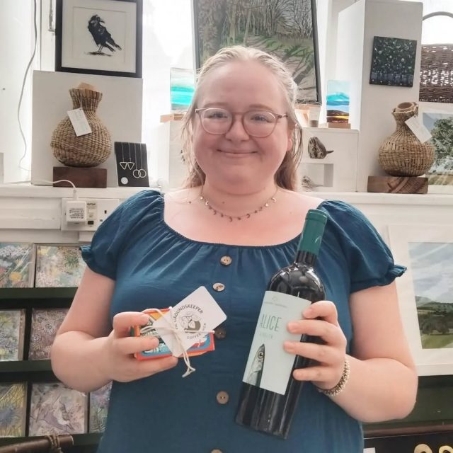 Had a lovely message from @makeryshropshire this week, letting me know that I'd been voted as The People's Favourite for my Town in a Tin entry! 

Thank you to all that voted and for The Makery for organising such a great exhibition! Check them out to see some of the other brilliant entries 🌼

#towninatin #shrewsbury #shropshireartist